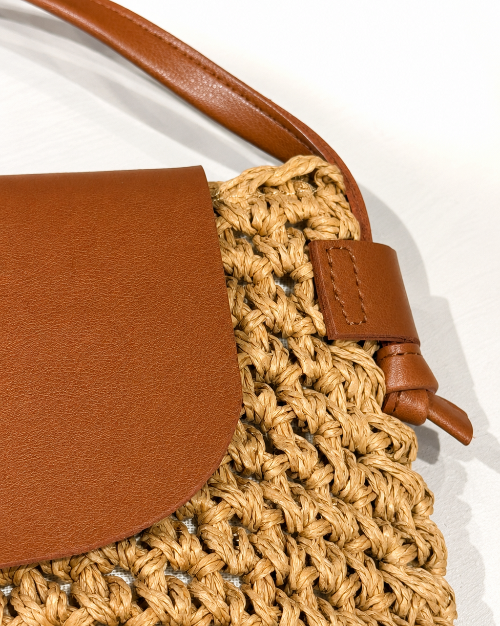 BOLSO RAFIA MARRÓN