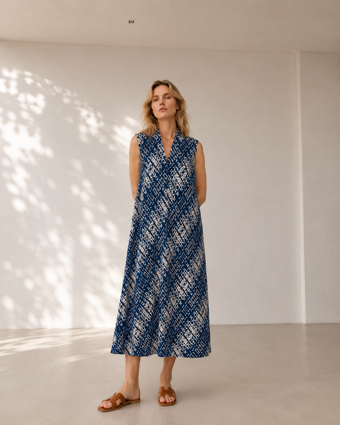 VESTIDO MIDI ESTAMPADO SIN MANGAS
