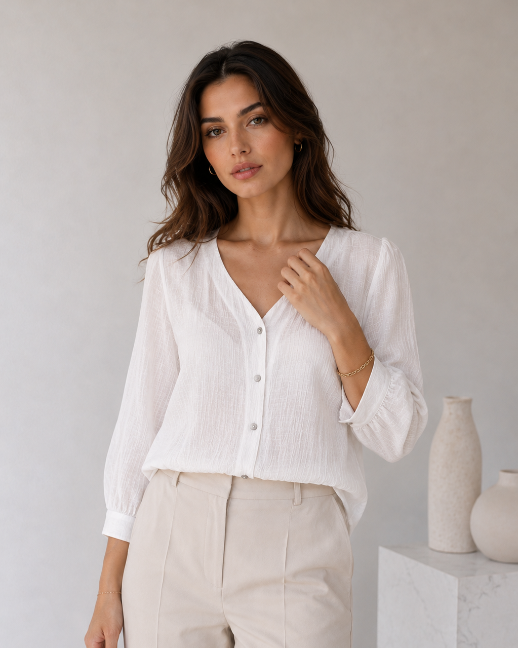 BLUSA EN CUELLO V TEXTURA