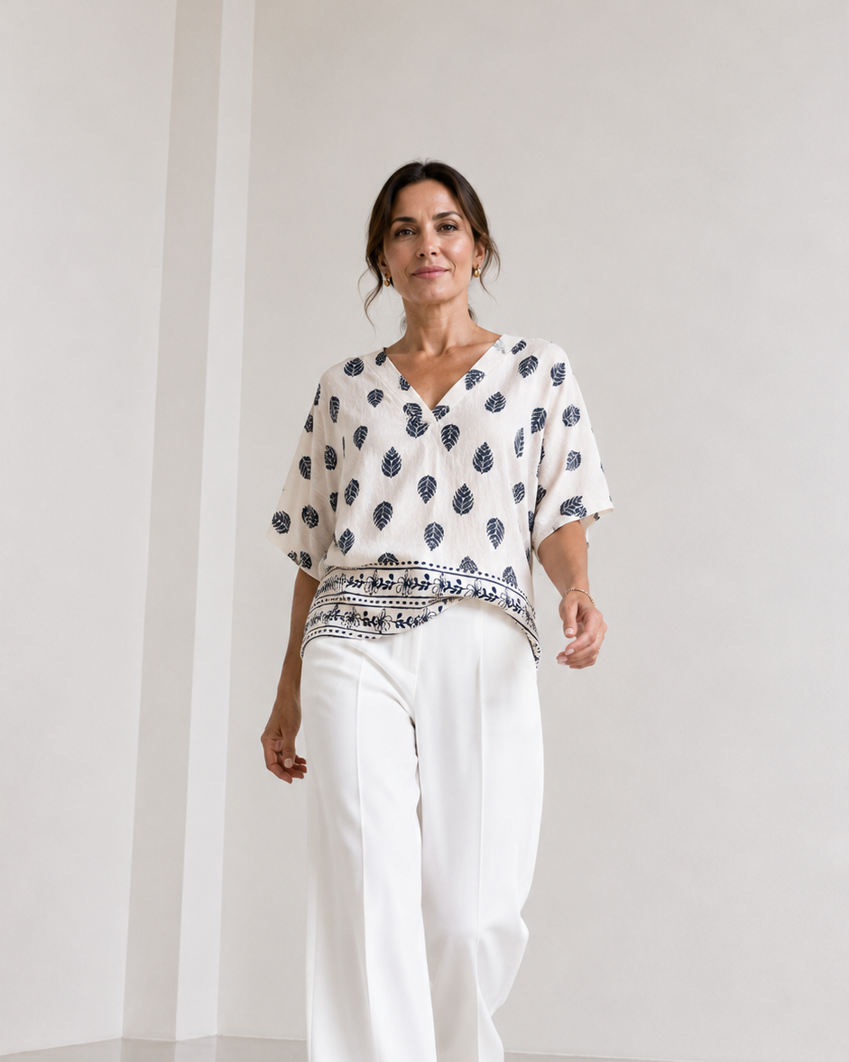 BLUSA CUELLO V ESTAMPADO